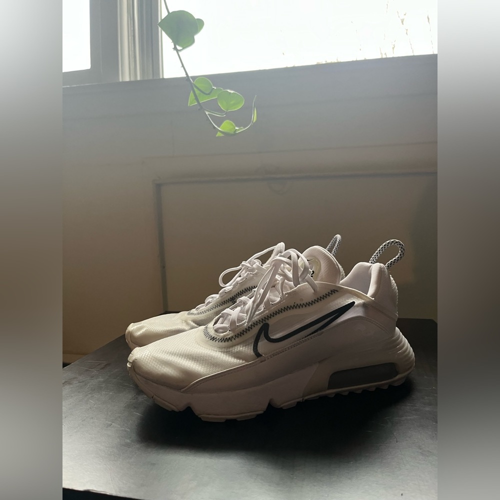 Nike Wmns Air Max 2090 'White' CK2612-100